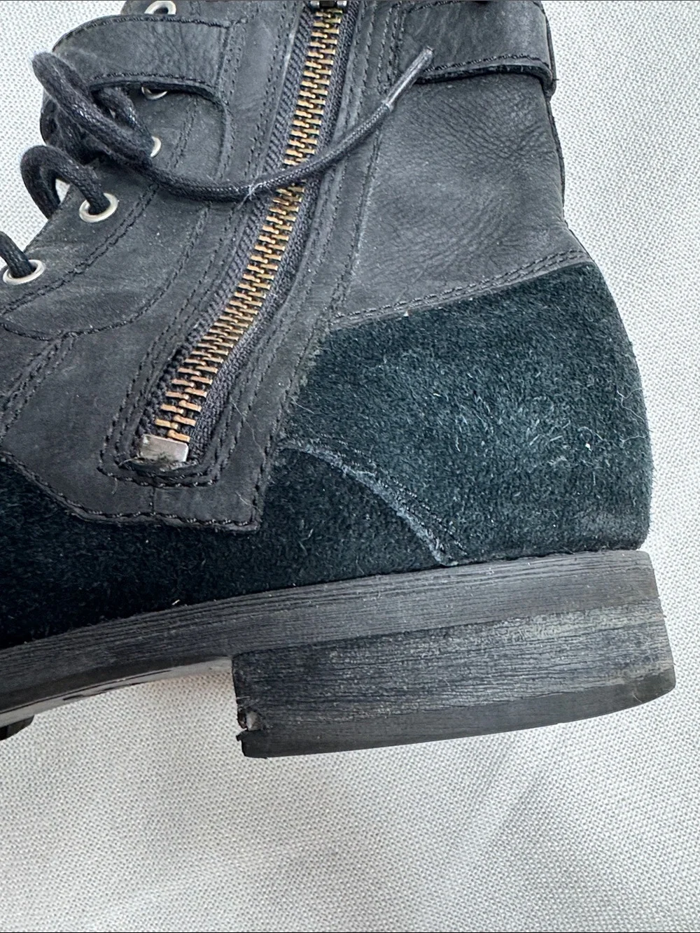 UGG stylish black
